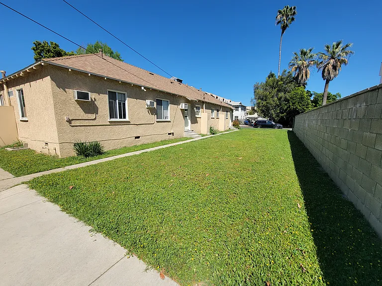13626 Leadwell St #626L — Photo 10