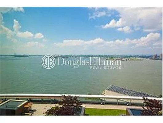 Rented by Douglas Elliman | media 36