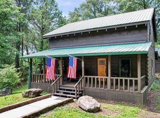 208 Charles Eaves Ln, Benton, TN 37307