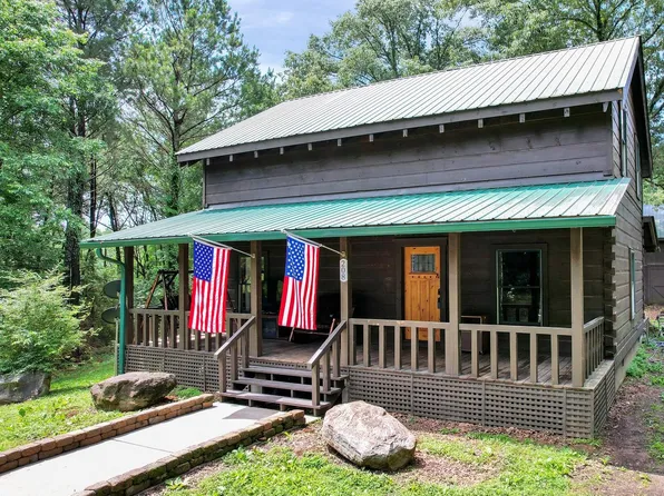 208 Charles Eaves Ln, Benton, TN 37307