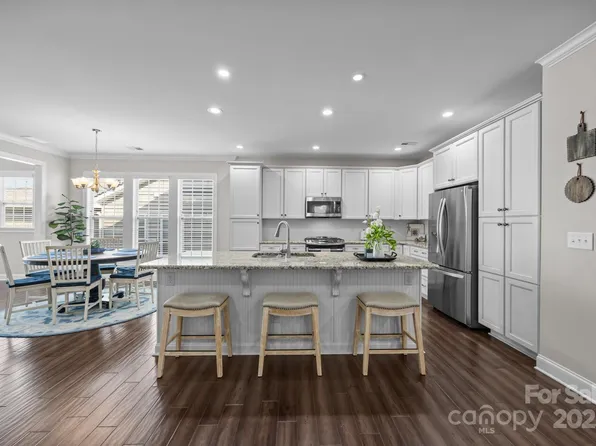 18201 Coulter Pkwy, Cornelius, NC 28031