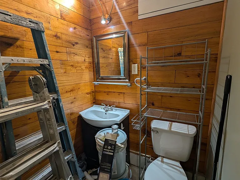 900 W Tuskeena St #1 — Photo 7