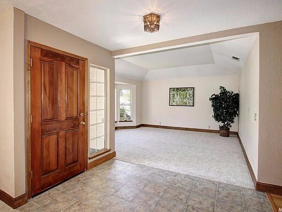 4th image of 1606 Champion Oaks Dr