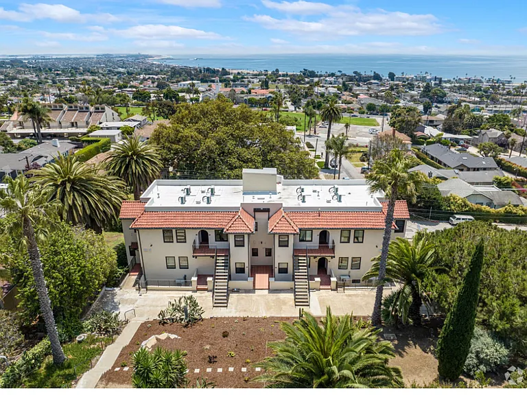 1313 Buena Vista St — Photo 11