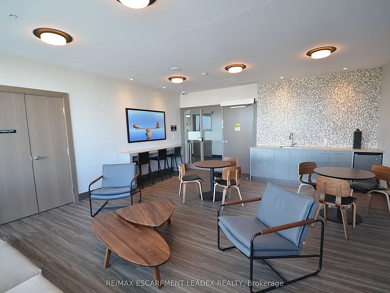 75 James St N #1808 — Photo 24