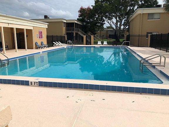 5th image of 1000 Lake Of The Woods Blvd #105G
