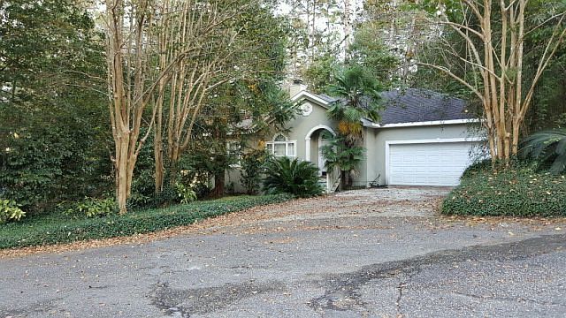 2nd image of 103 Archer Cir
