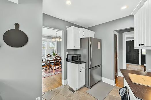 2nd image of 613 E Washington St
