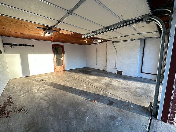 5th image of 6100 N Monroe St
