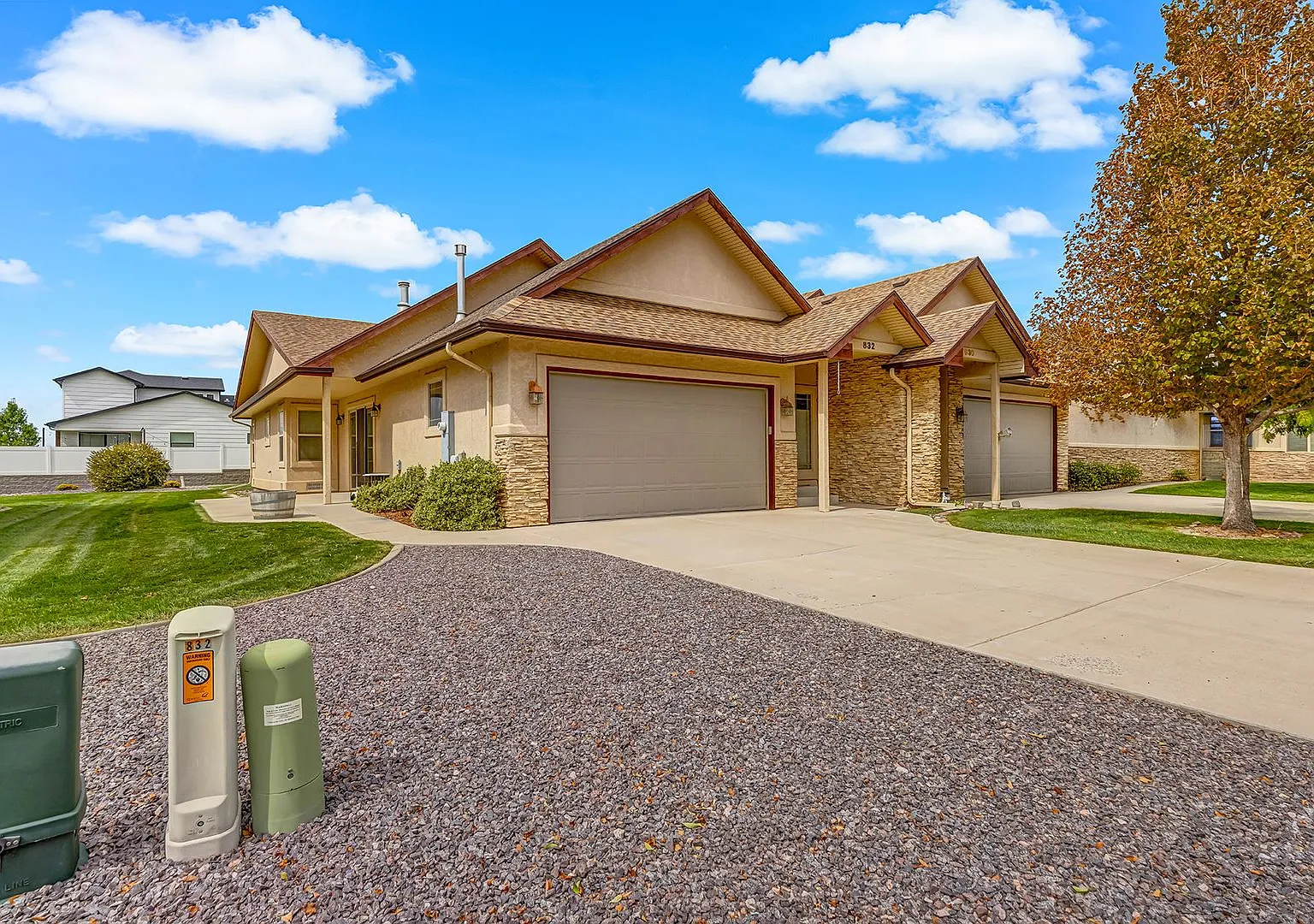 Palisade Home In Established Neighborhood — Photo 3