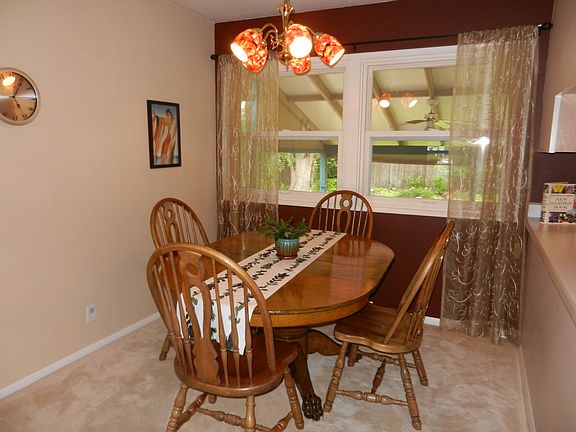 3rd image of 1604 Patricia Ln