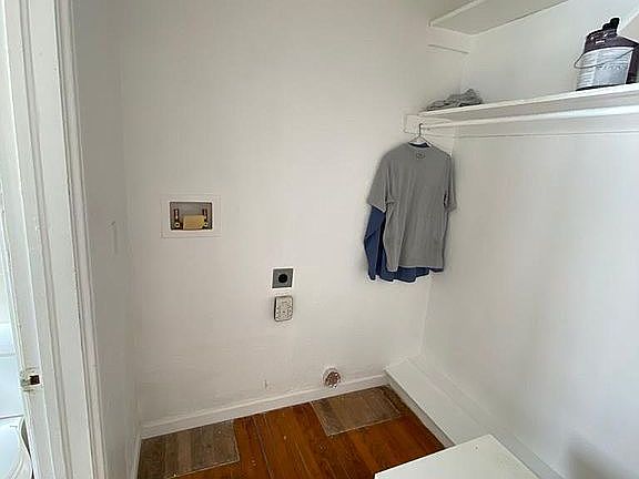2nd image of 760 Jefferson Ave APT 12