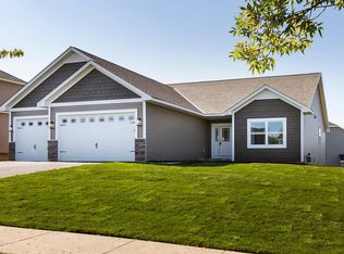 1221 Knight Ln, Watertown, MN 55388
