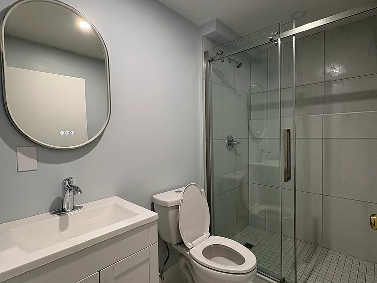 64 Riverton Ave — Photo 13