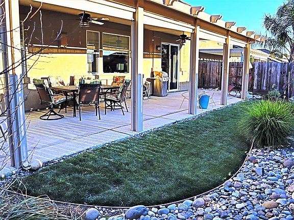 2nd image of 853 Hildebrand Cir