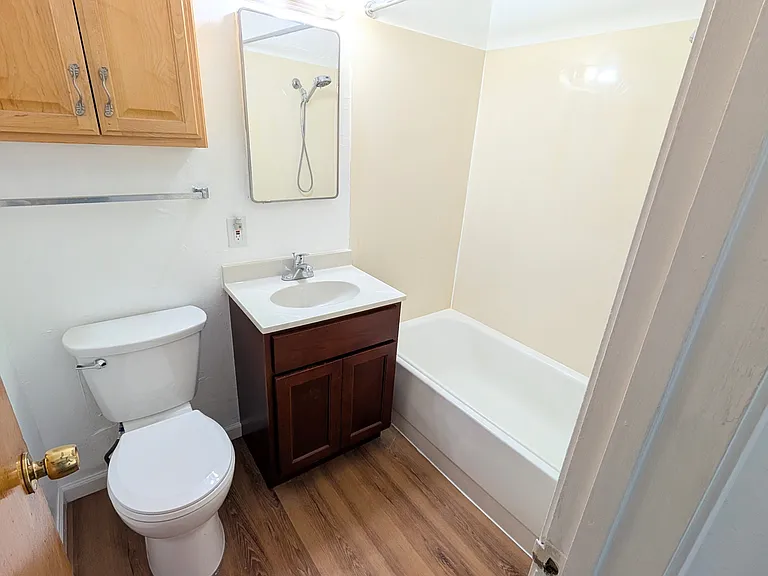 1843 8th Ave #6 — Photo 9