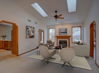 1370 Pinnacle Cir, Sun Prairie, WI 53590