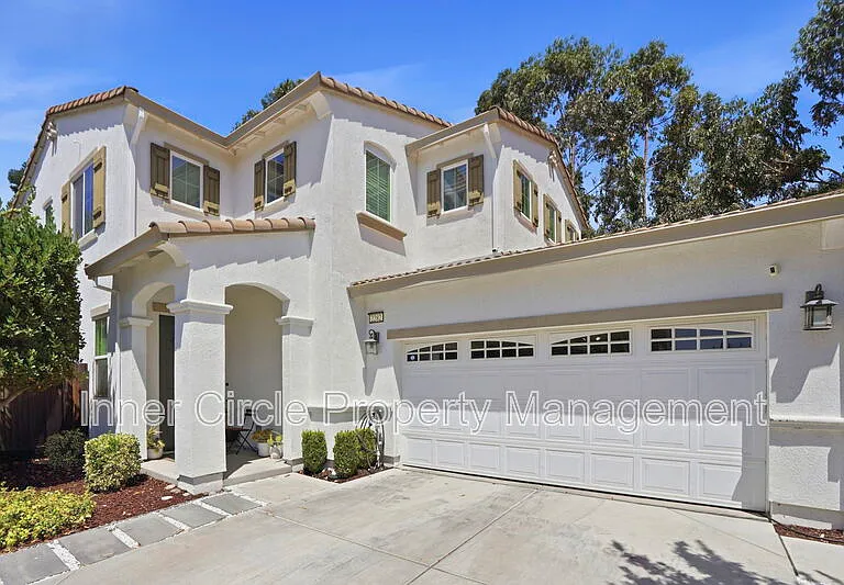 2282 Acero Ct — Photo 1