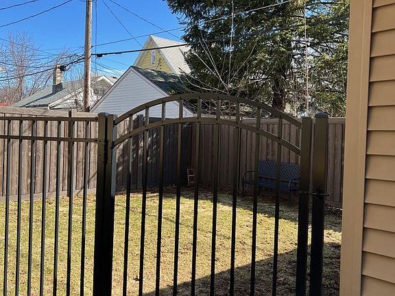 3rd image of 2248 N Lefeber Ave