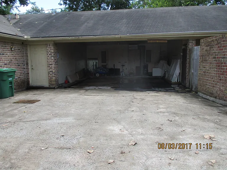 10806 Lynbrook Dr #B — Photo 8
