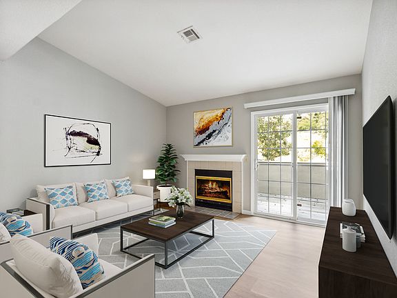 2nd image of 530 Canyon Oaks Dr APT E