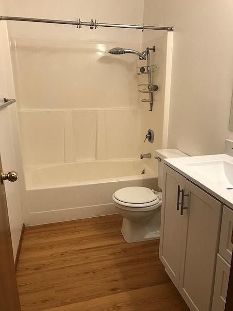 1st image of 5028 11th Ave NE APT 25
