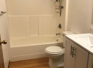 5028 11th Ave NE APT 25, Seattle, WA 98105