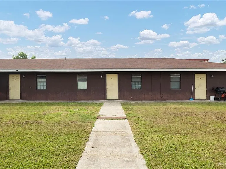 301 E Elida St — Photo 2