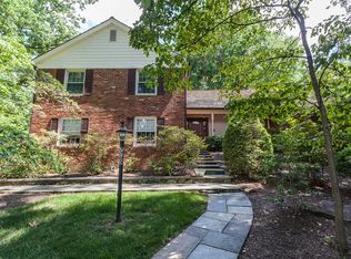 7700 Savannah Dr, Bethesda, MD 20817