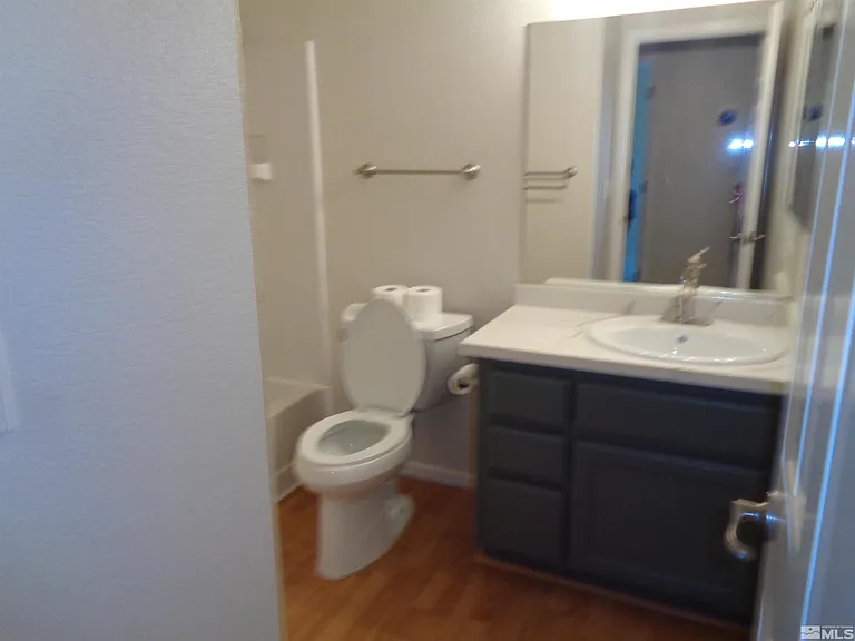 1785 Shamrock Cir — Photo 3