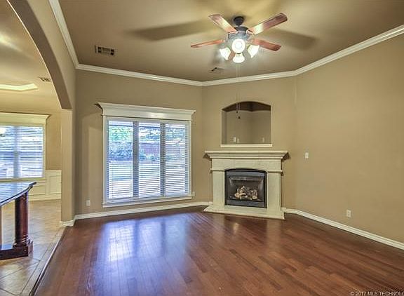 5th image of 400 Cog Hill Ct