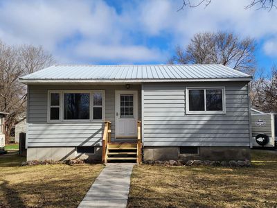 404 8th St, International Falls, MN, 56649