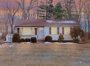 44 Country Ln, Vernon, CT 06066