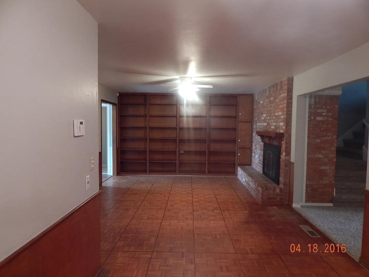 Spacious 3 Bedroom Single Family home very close to N.W. Expressway! — Photo 3