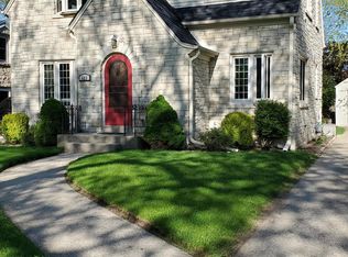 623 N Cumberland Dr, Waukesha, WI 53188