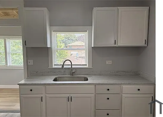 10431 S Avenue F — Photo 12