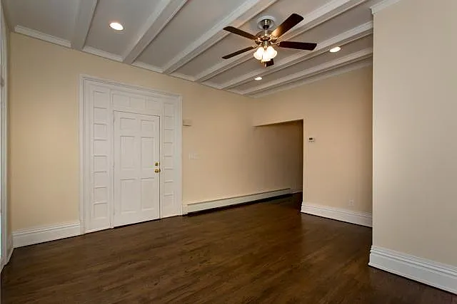 Fairfield Victorian North At Babylon Village — Photo 9