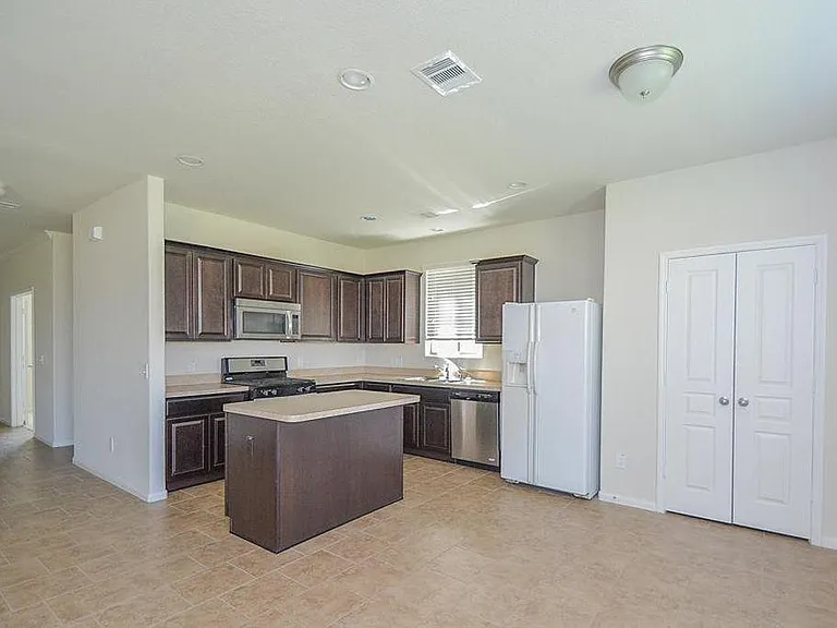 5827 Banyan Oak Ct — Photo 4