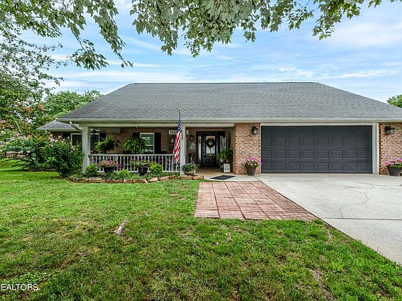 2nd image of 2213 Dublin Dr