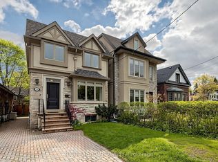 155 Rumsey Rd, Toronto, ON M4G1P4