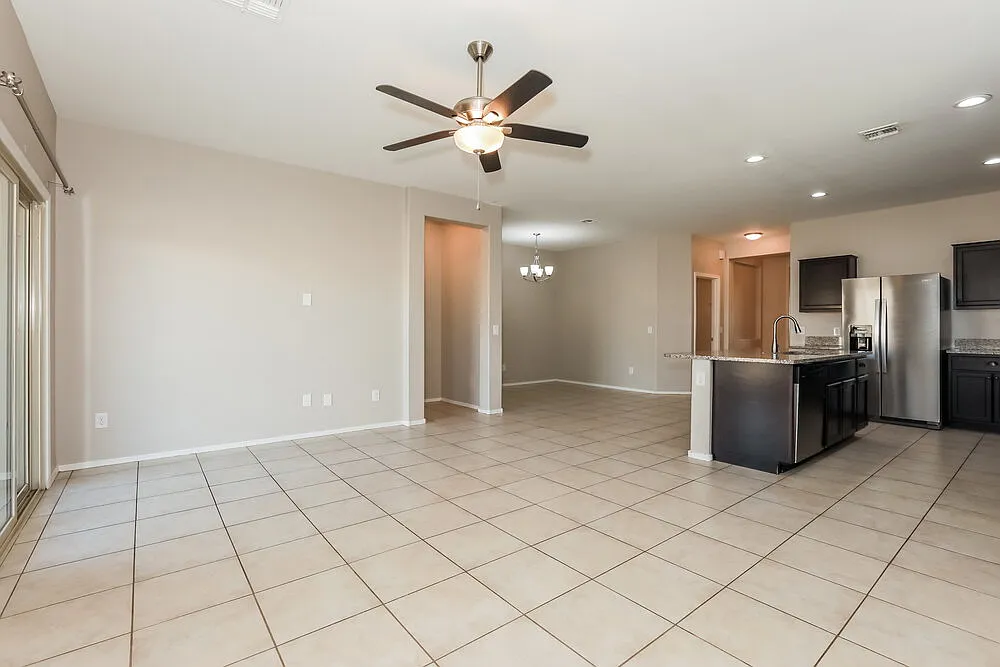 3 bed, 2.0 bath, 1588 sqft, $1,885 — Photo 4