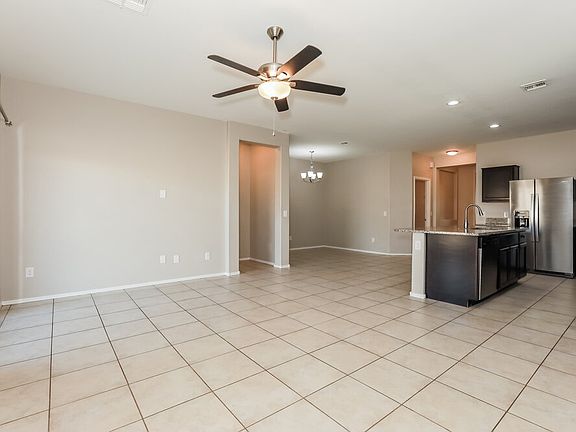 4th image of 5032 E Black Opal Ln