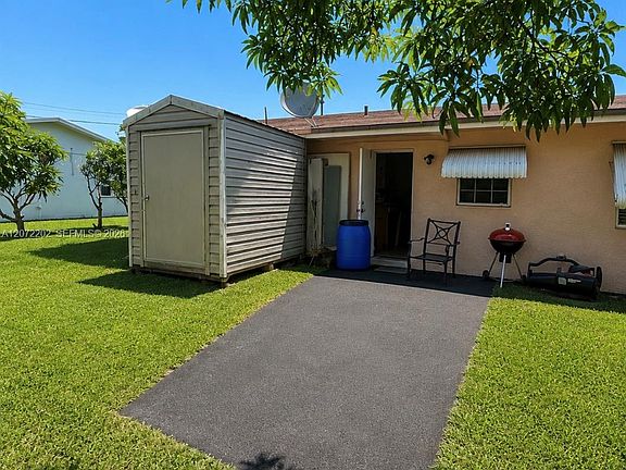 3rd image of 2221 NW 30th Way