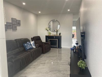 6940 NW 179th St APT 406-7, Hialeah, FL, 33015