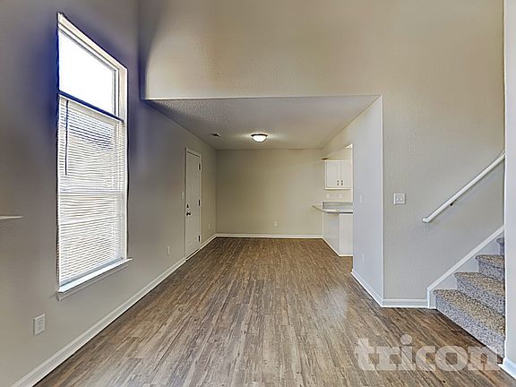 3rd image of 7321 Kimble Dr