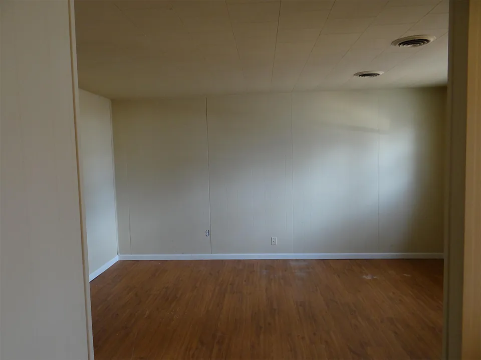 Building Photo 3