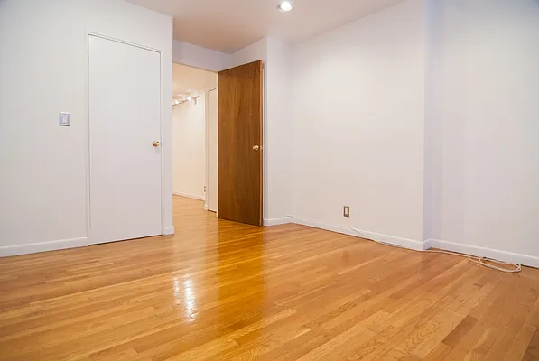 Rented by WAM Partners - William Moses Co. | media 34