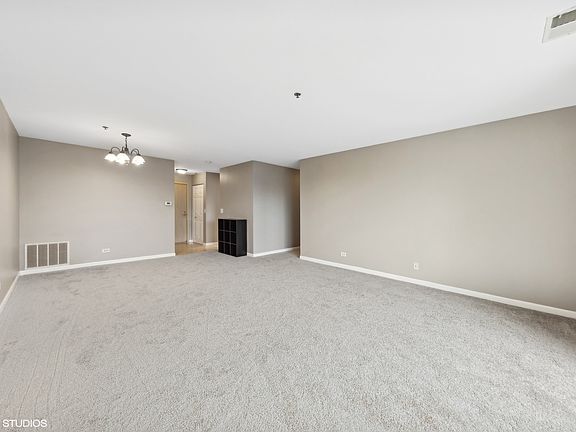 4th image of 451 Town Place Cir APT 506