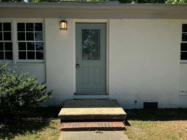 1212 Southwood Dr, Fayetteville, NC 28304