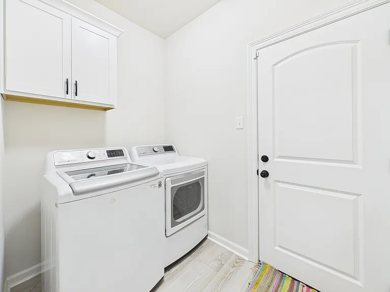 221 Tatum Ln — Photo 10